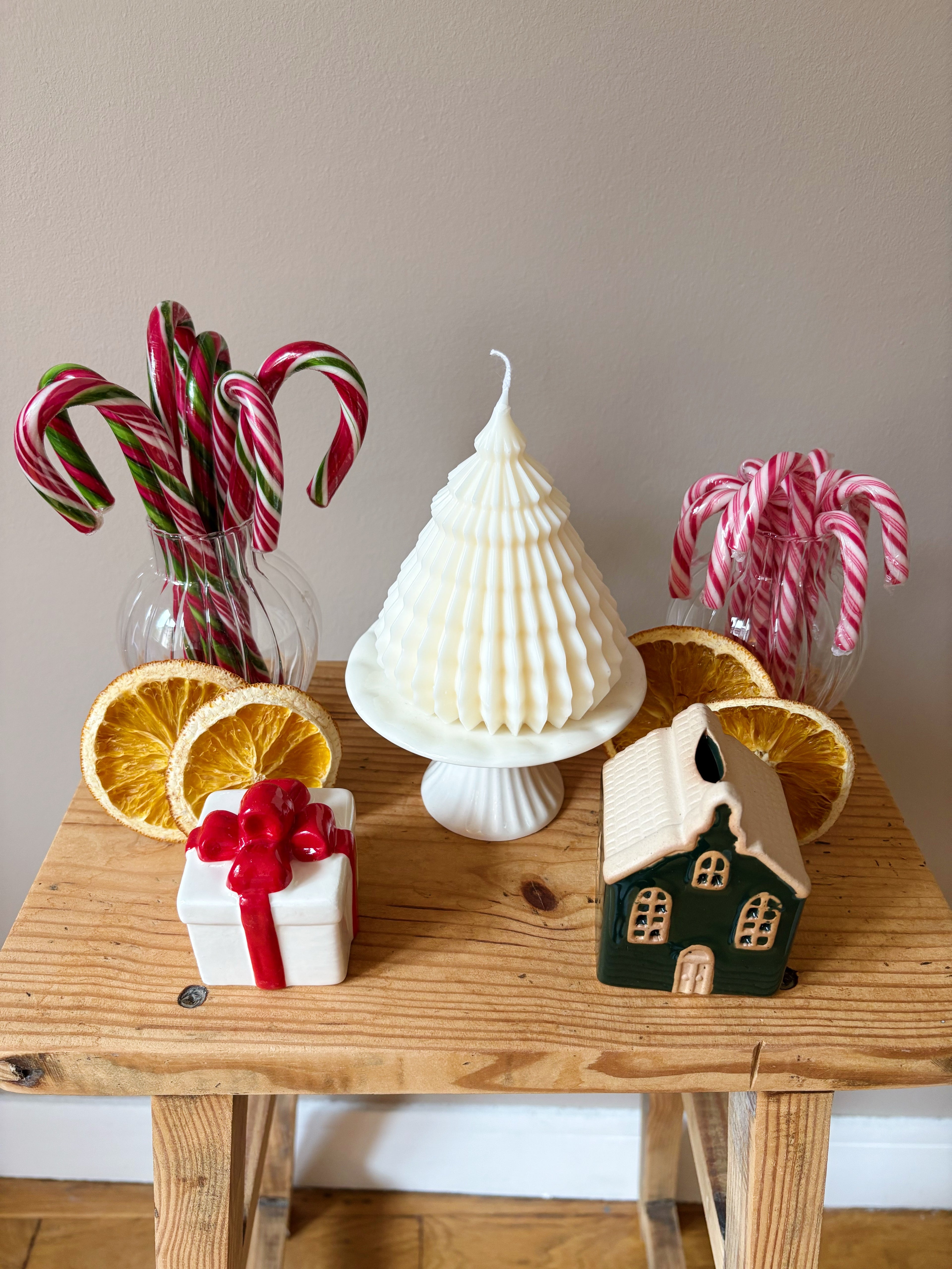 Grand sapin origami blanc