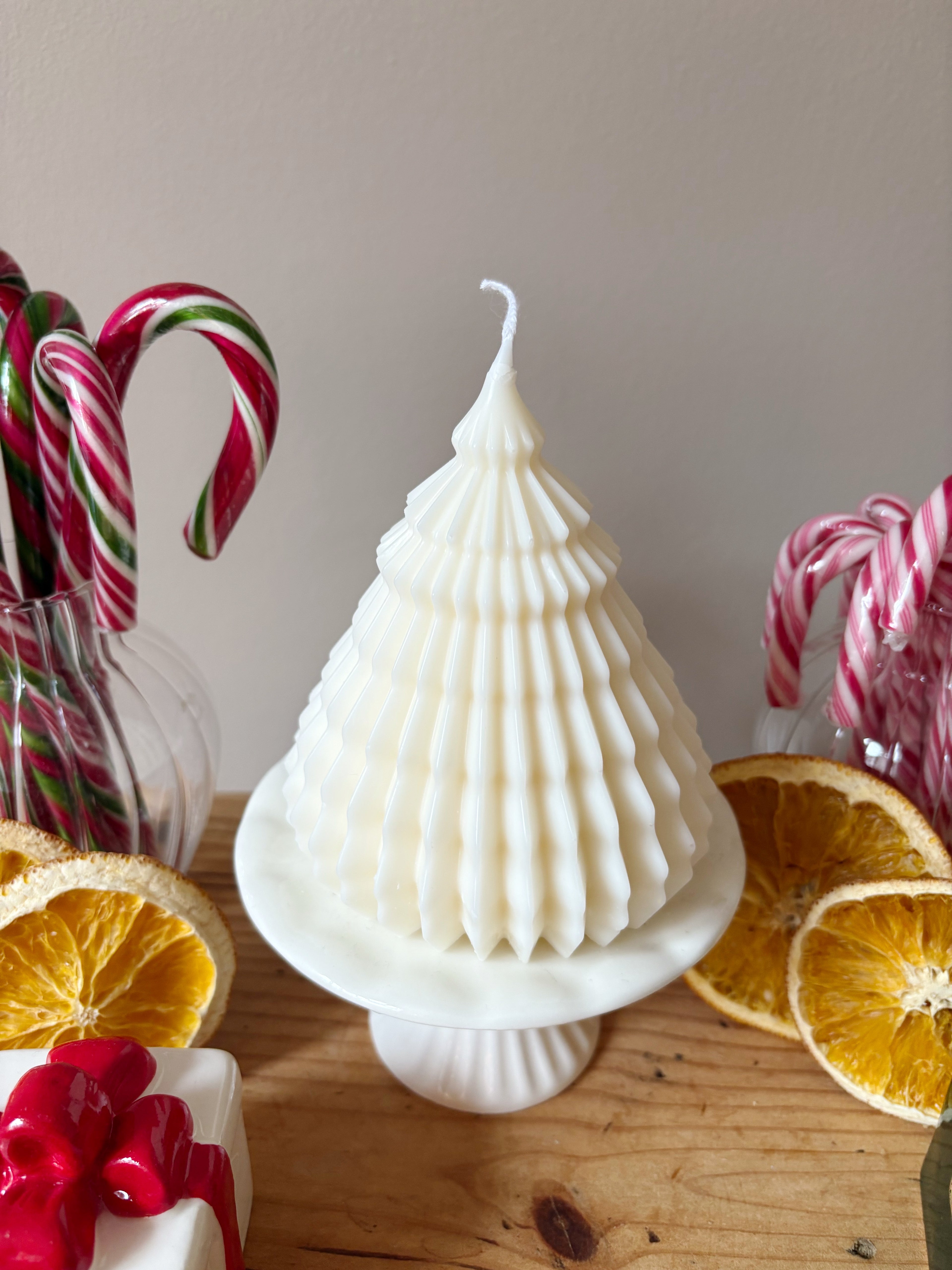 Grand sapin origami blanc