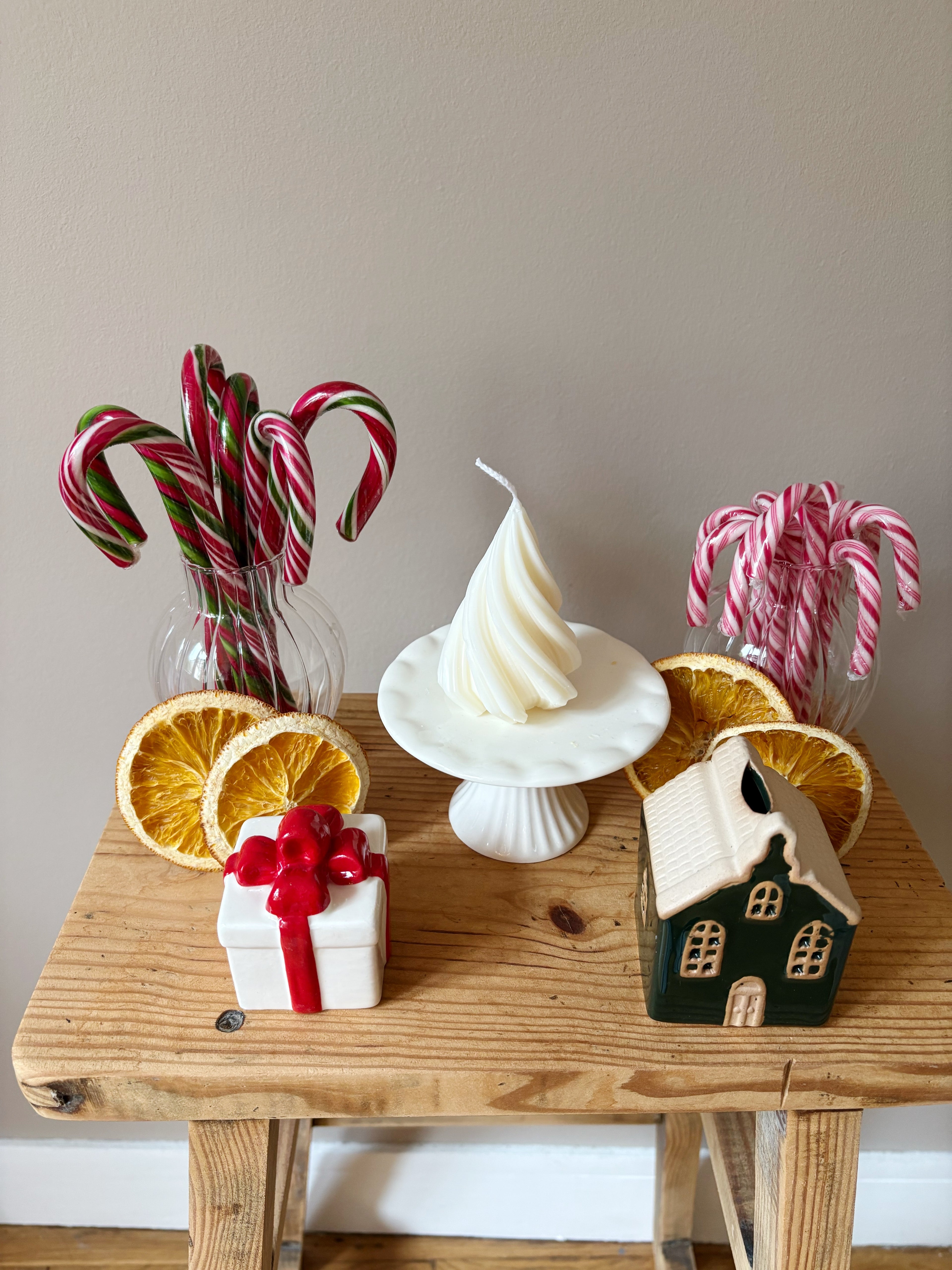 Sapin arabesque blanc