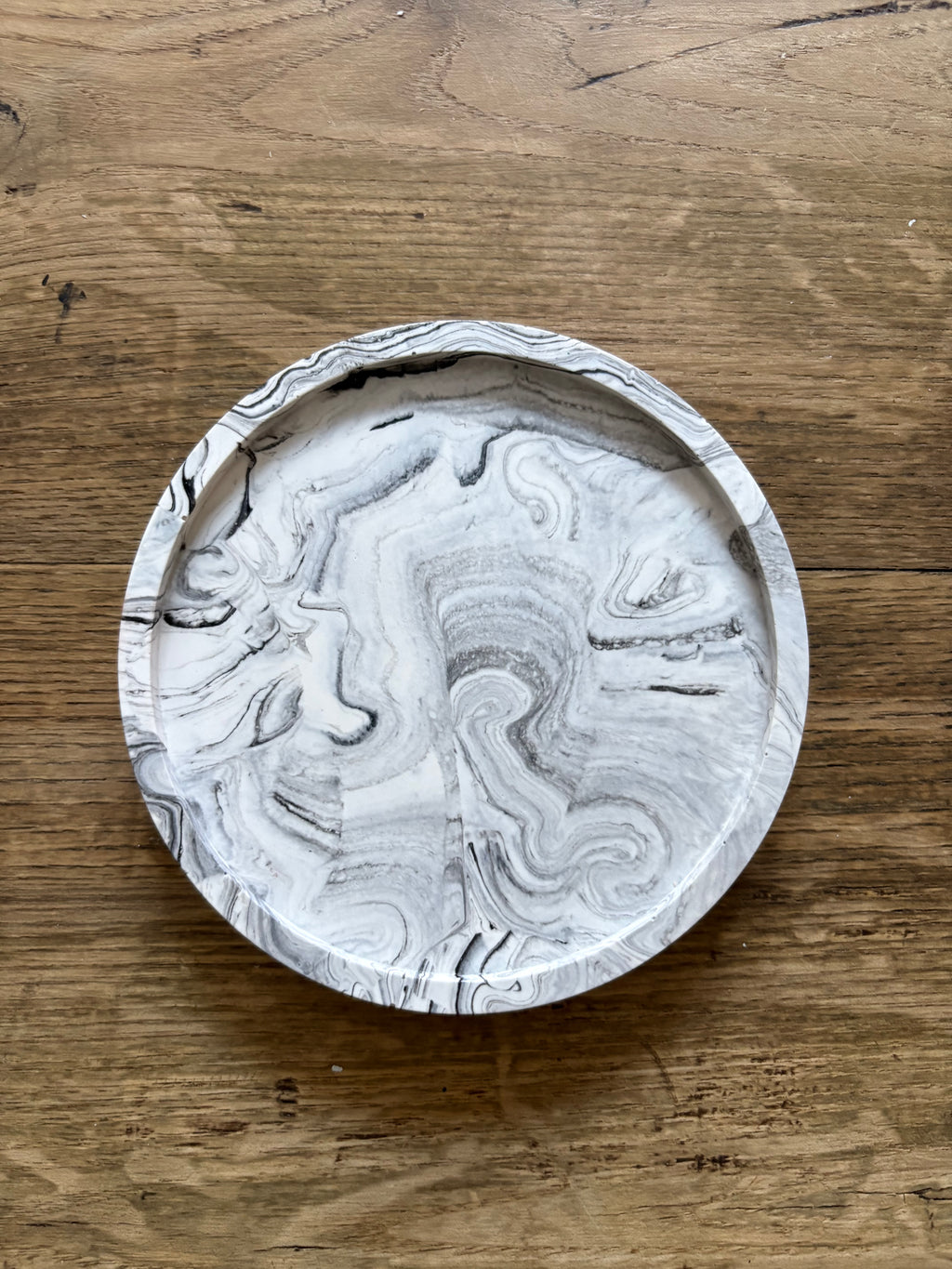 Petit plateau rond marbré