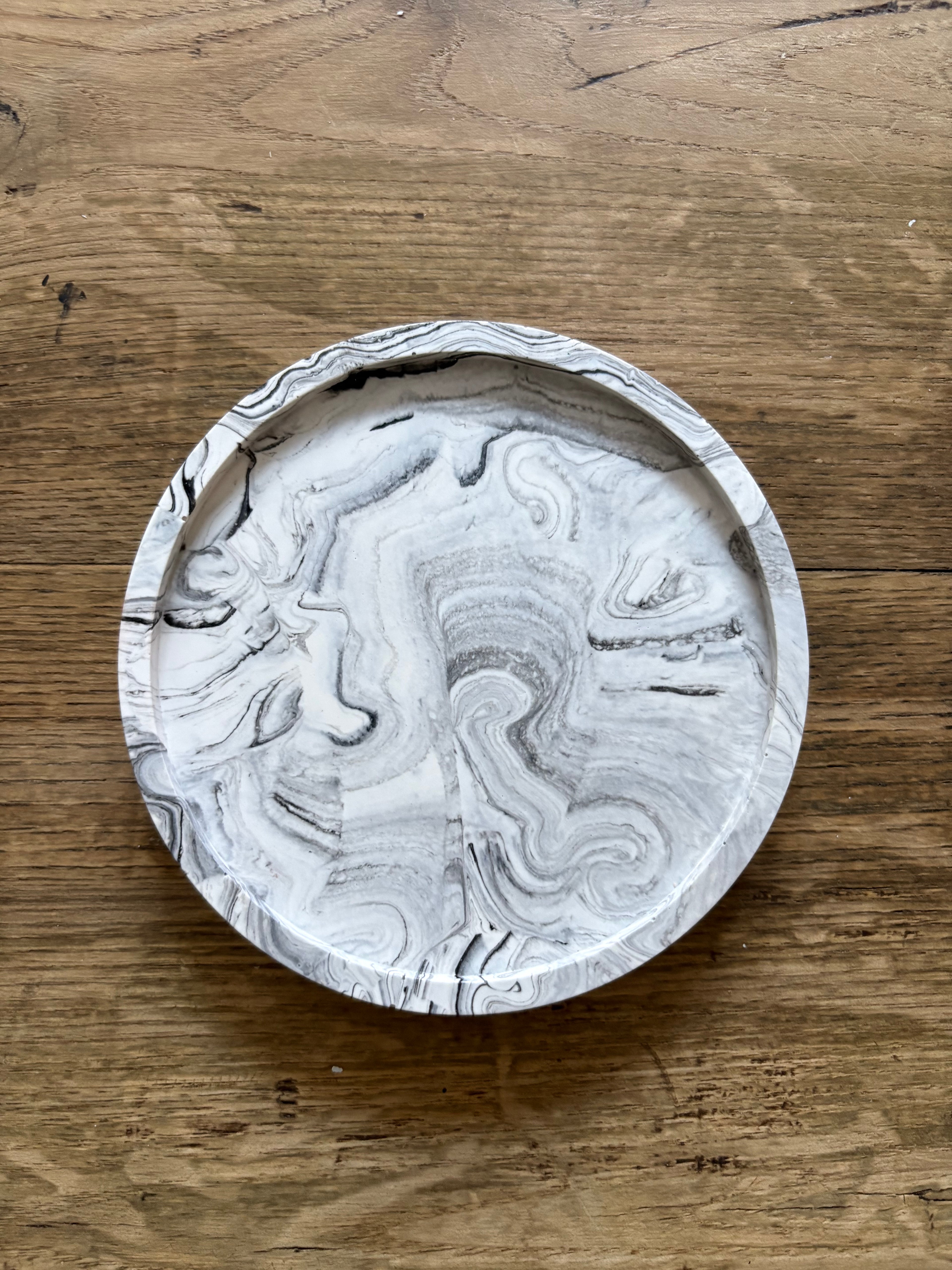 Petit plateau rond marbré